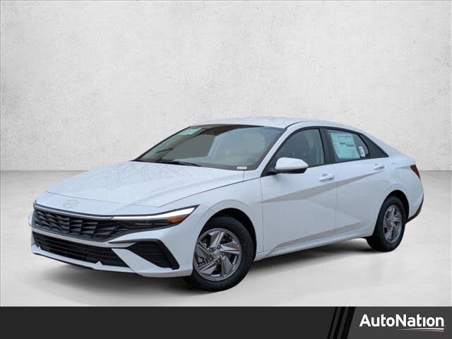 2026 Hyundai Elantra SE FWD