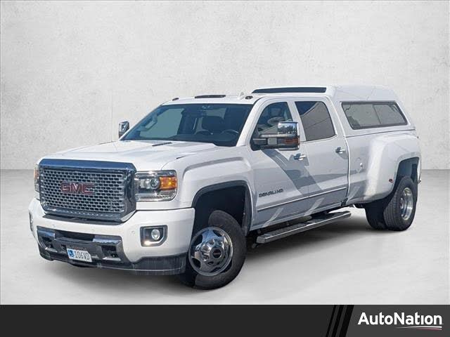 2015 GMC Sierra 3500HD Denali Crew Cab LB DRW 4WD
