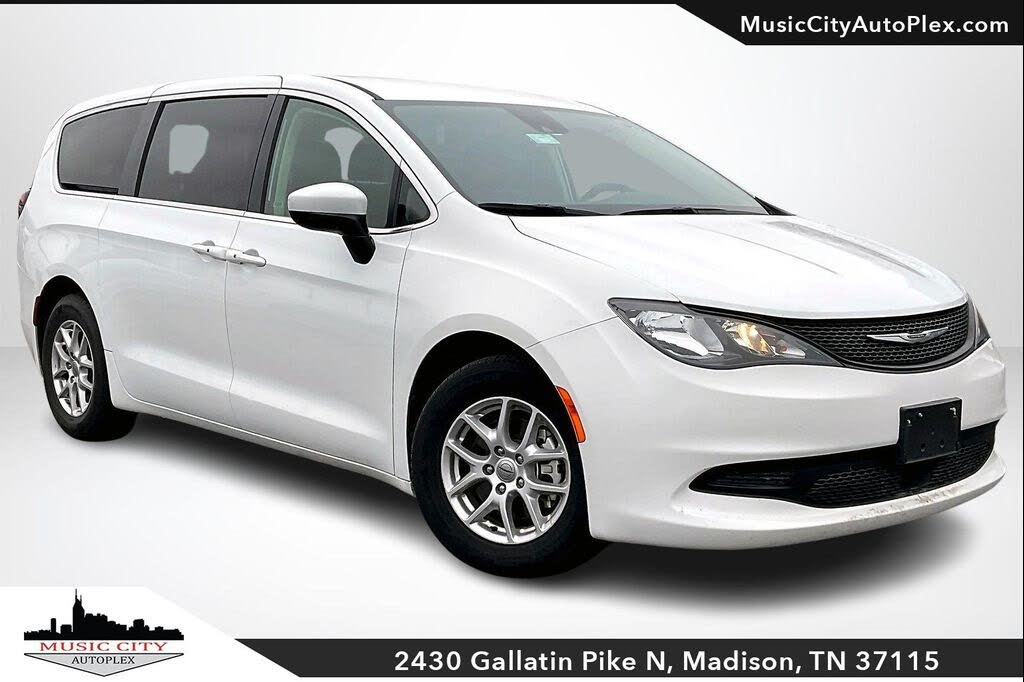 2023 Chrysler Voyager LX FWD