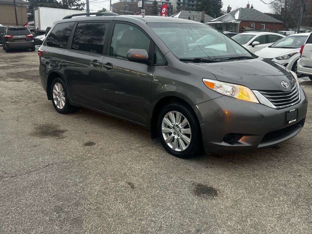 2017 Toyota Sienna L 7-Passenger FWD