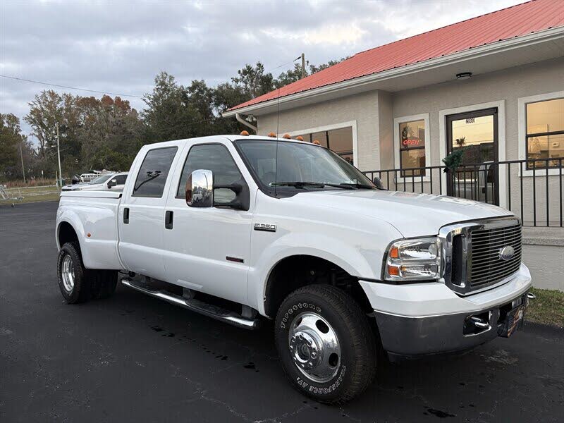2006 Ford F-350 Super Duty XL Crew Cab SB DRW 4WD