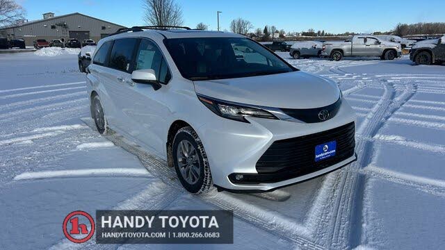 2026 Toyota Sienna XLE 7-Passenger AWD