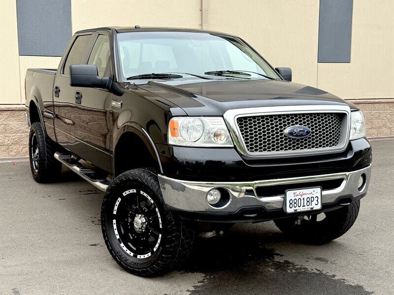 2007 Ford F-150 Lariat SuperCrew 5.5ft Bed 4WD