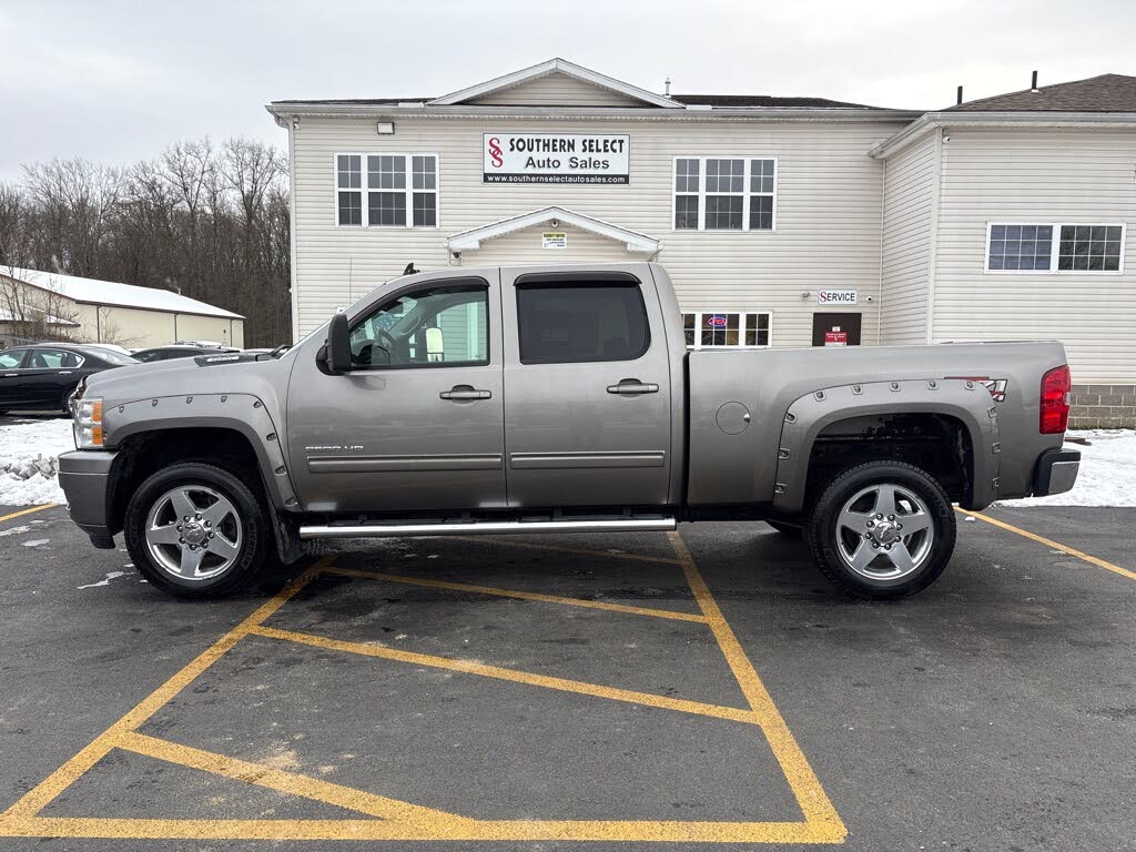 2012 Chevrolet Silverado 2500HD LT Crew Cab 4WD