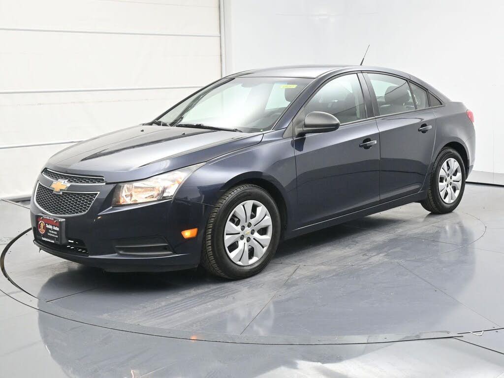 2014 Chevrolet Cruze LS Sedan FWD