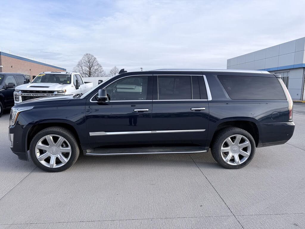 2017 Cadillac Escalade ESV Luxury 4WD