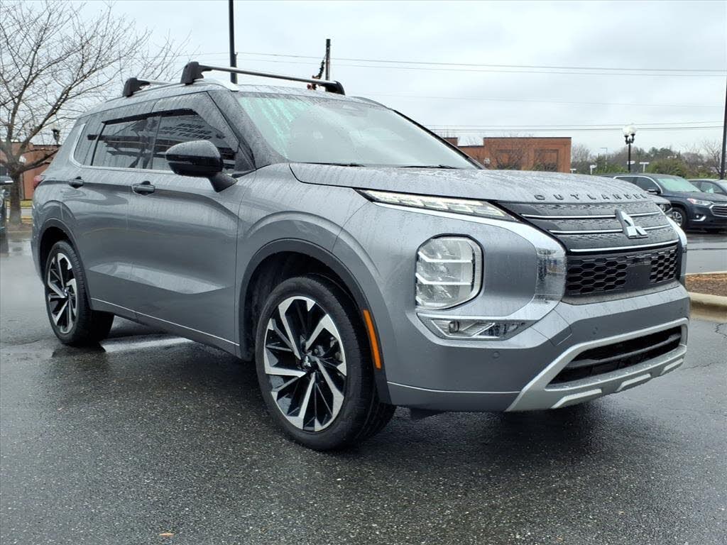 2022 Mitsubishi Outlander SEL FWD