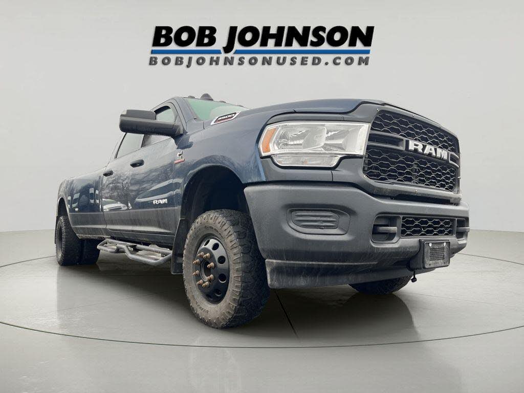 2022 RAM 3500 Tradesman Crew Cab LB DRW 4WD