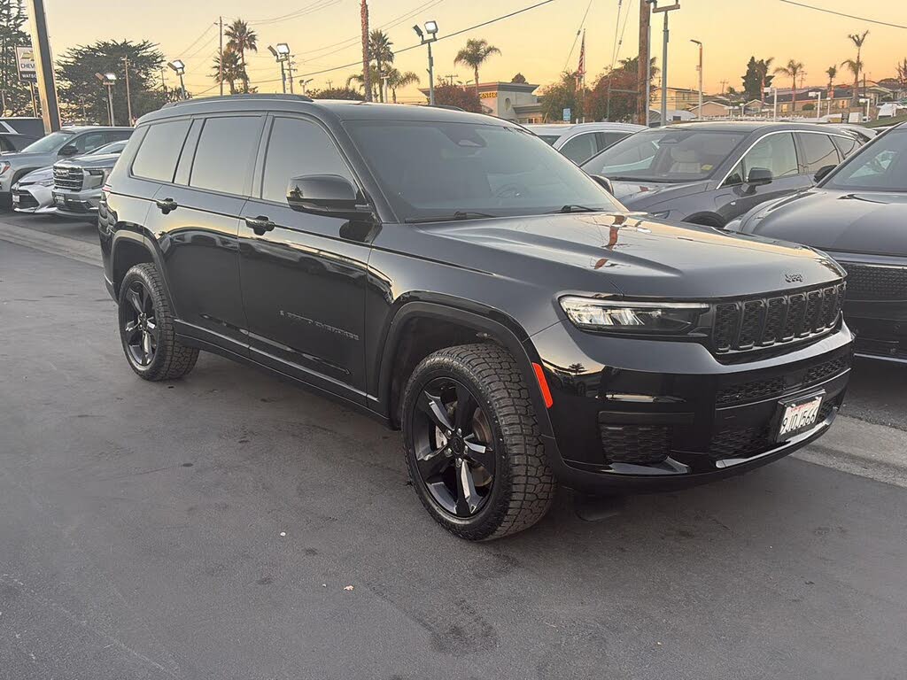 2023 Jeep Grand Cherokee L Altitude 4WD