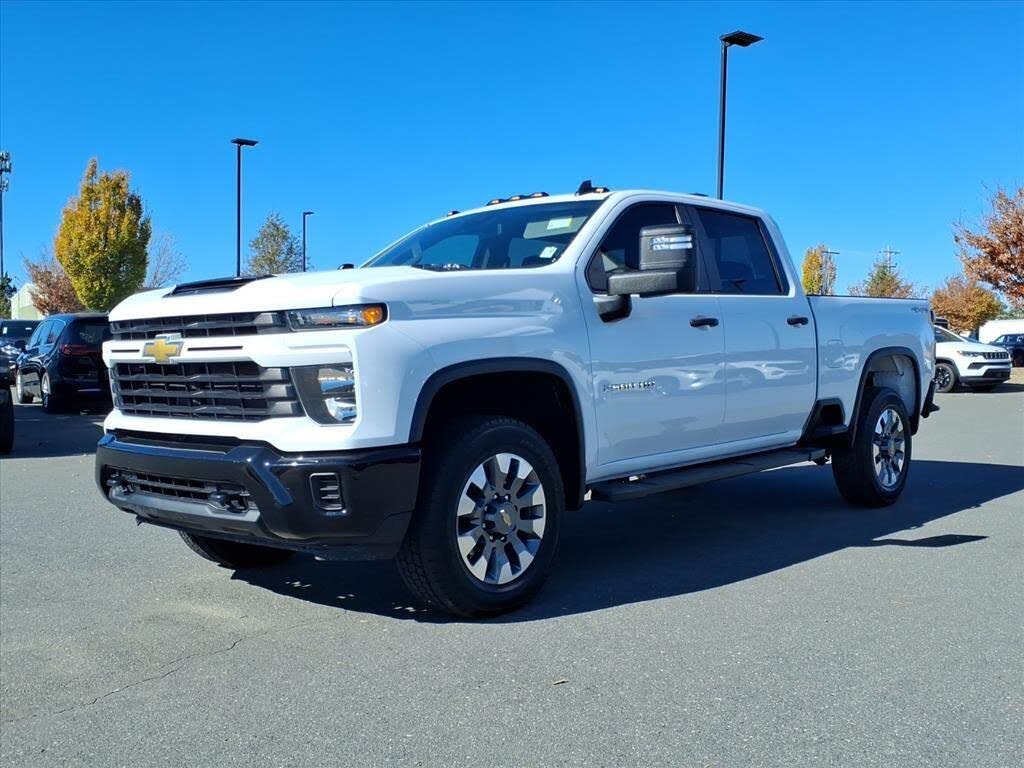 2024 Chevrolet Silverado 2500HD Custom Crew Cab 4WD