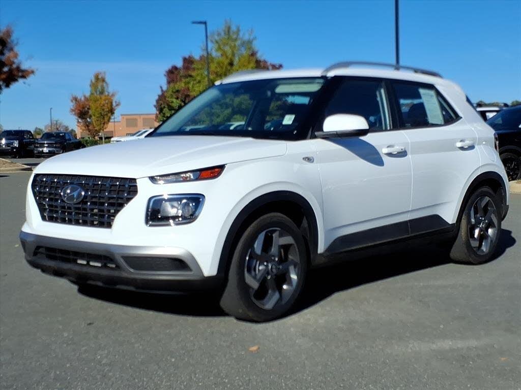 2024 Hyundai Venue SEL FWD