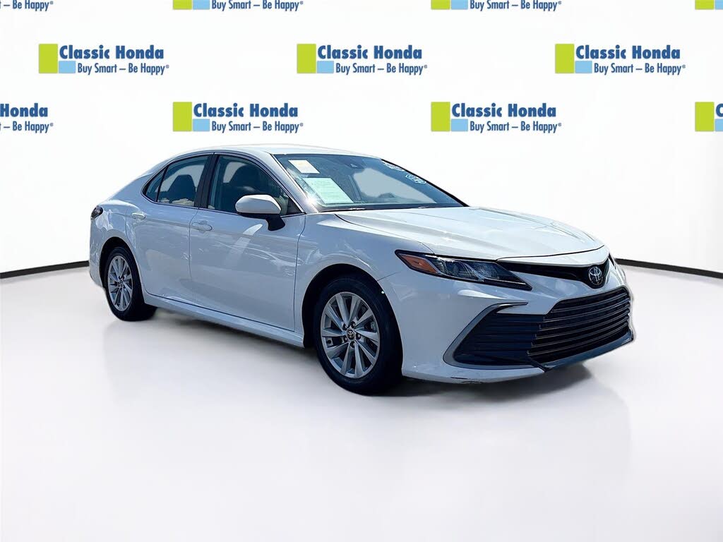 2024 Toyota Camry LE FWD