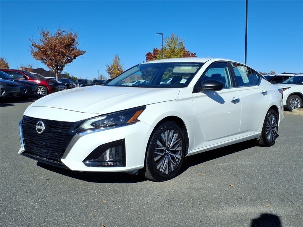 2025 Nissan Altima 2.5 SV FWD