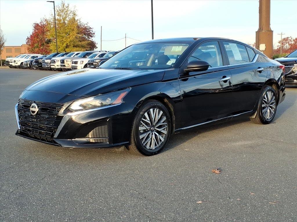 2025 Nissan Altima 2.5 SV FWD