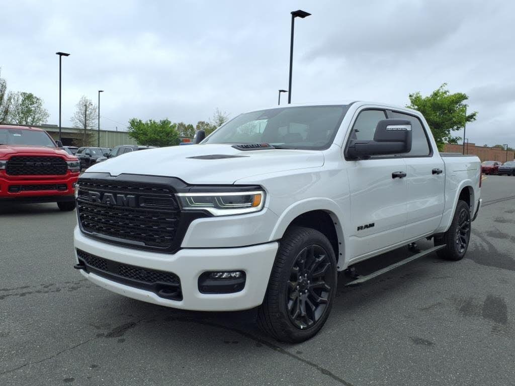 2025 RAM 1500 Limited Crew Cab 4WD