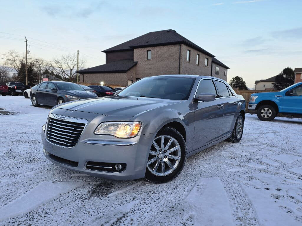 2014 Chrysler 300 Touring RWD