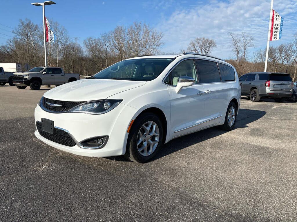 2020 Chrysler Pacifica Limited FWD