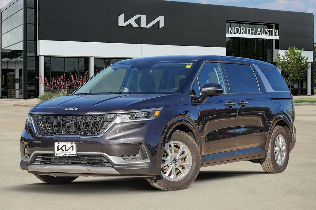 2024 Kia Carnival LX FWD