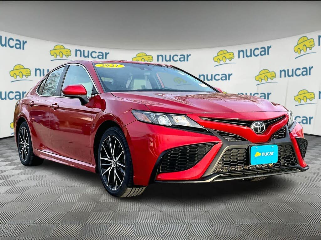 2021 Toyota Camry SE FWD