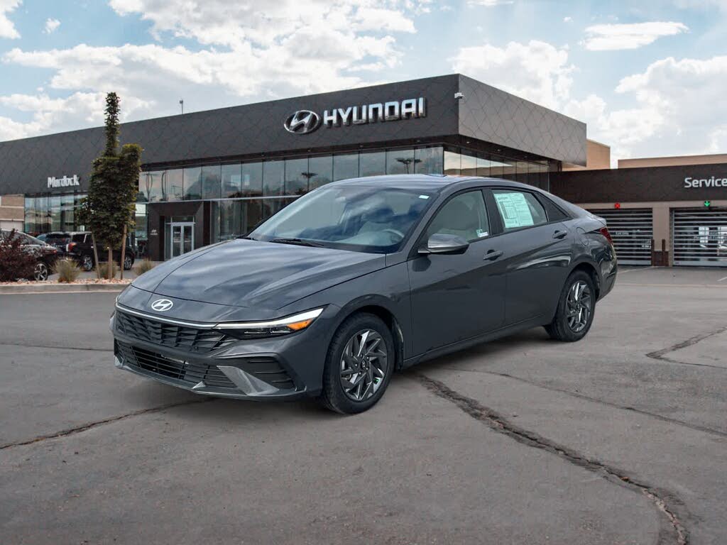 2024 Hyundai Elantra SEL FWD