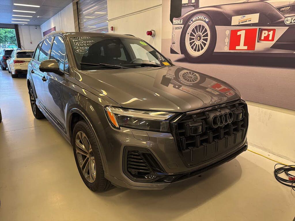 2025 Audi Q7 quattro Premium 45 TFSI