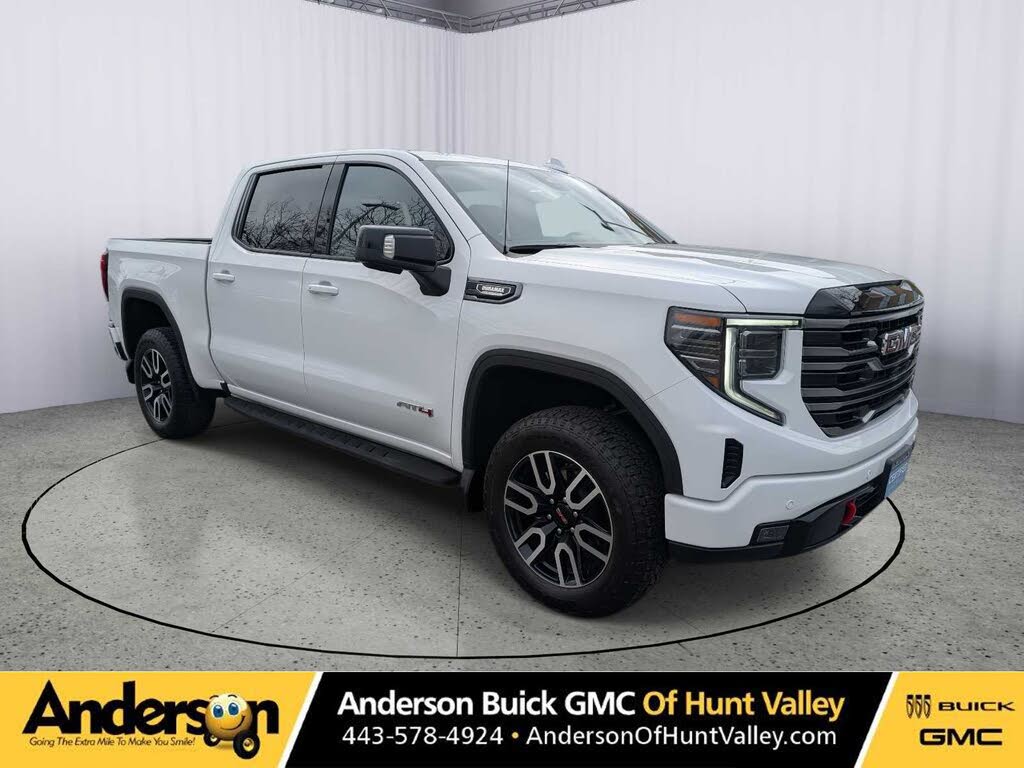 2025 GMC Sierra 1500 AT4 Crew Cab 4WD