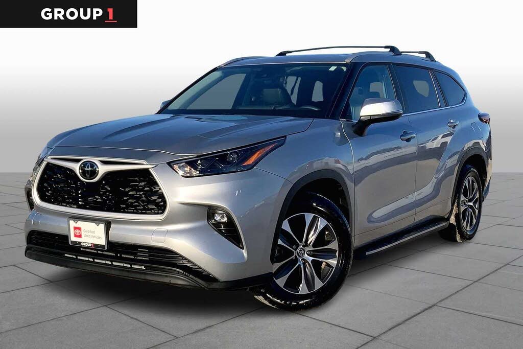 2025 Toyota Highlander XLE FWD