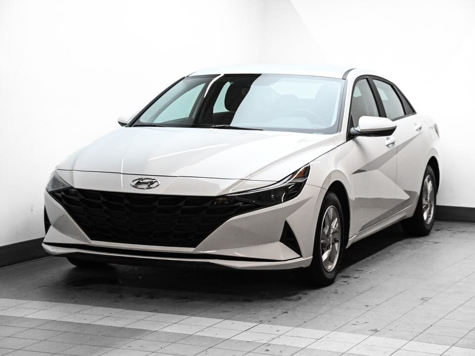 Hyundai Elantra Essential FWD 2022