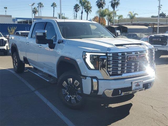 2026 GMC Sierra 2500HD Denali Crew Cab 4WD