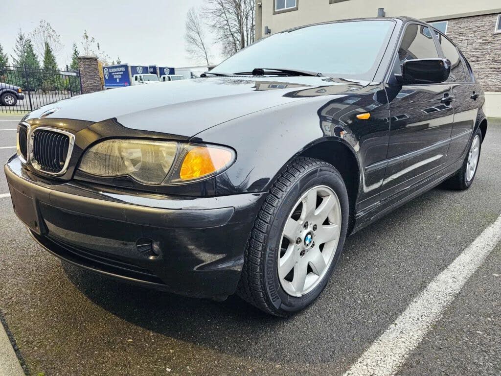 2002 BMW 3 Series 325xi Sedan AWD
