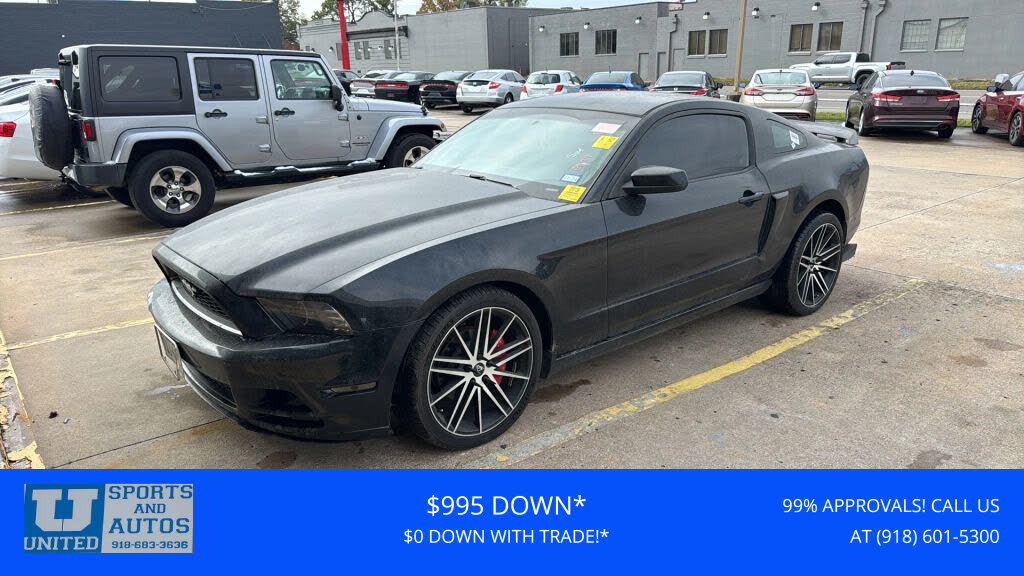 2014 Ford Mustang V6 Coupe RWD