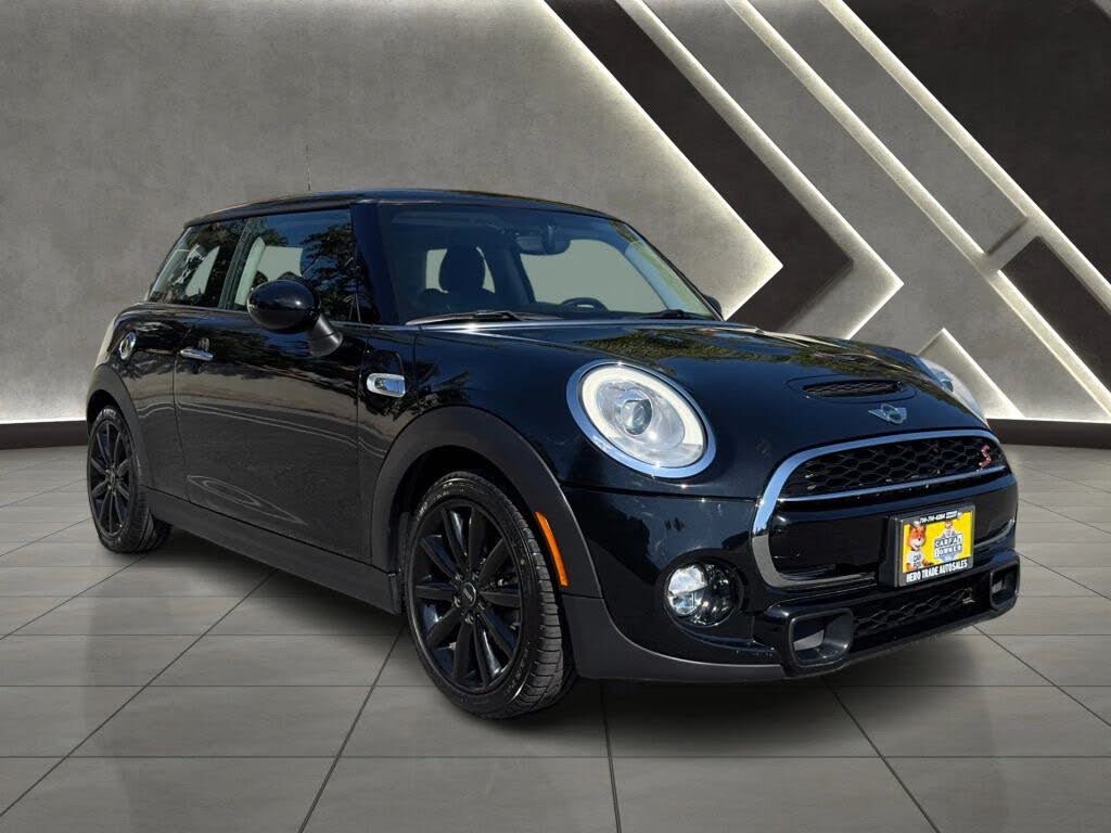 2014 MINI Cooper S Hatchback FWD