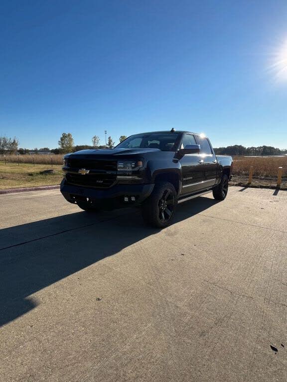 2017 Chevrolet Silverado 1500 LTZ Z71 Crew Cab 4WD