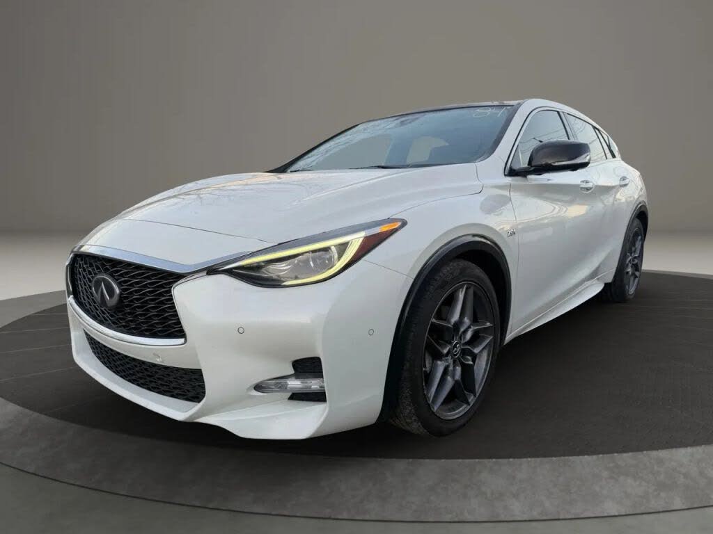 2018 INFINITI QX30 Sport FWD