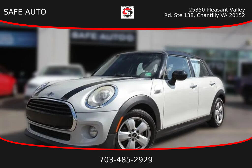 2018 MINI Cooper 4-Door Hatchback FWD