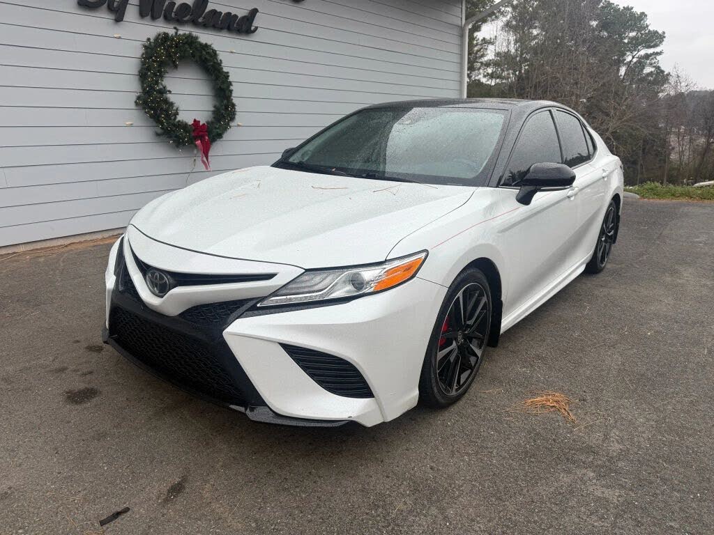 2020 Toyota Camry XSE V6 FWD