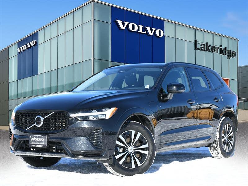 2025 Volvo XC60 Recharge T8 Core Dark Theme eAWD
