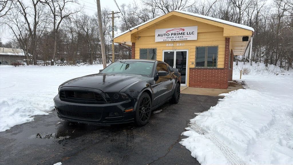 2013 Ford Mustang V6 Coupe RWD