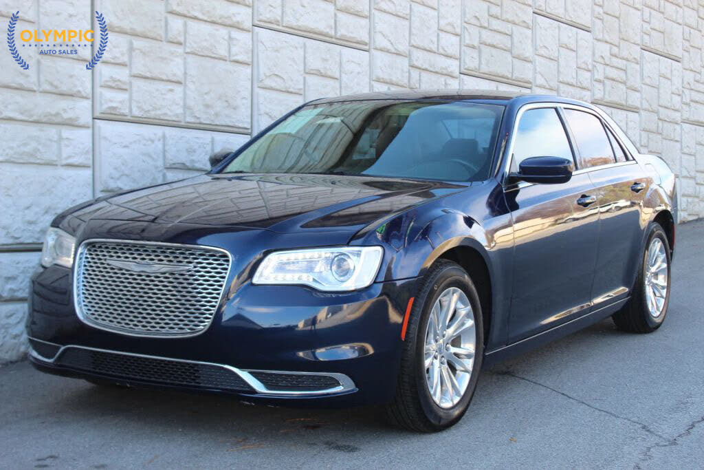 2017 Chrysler 300 Limited RWD