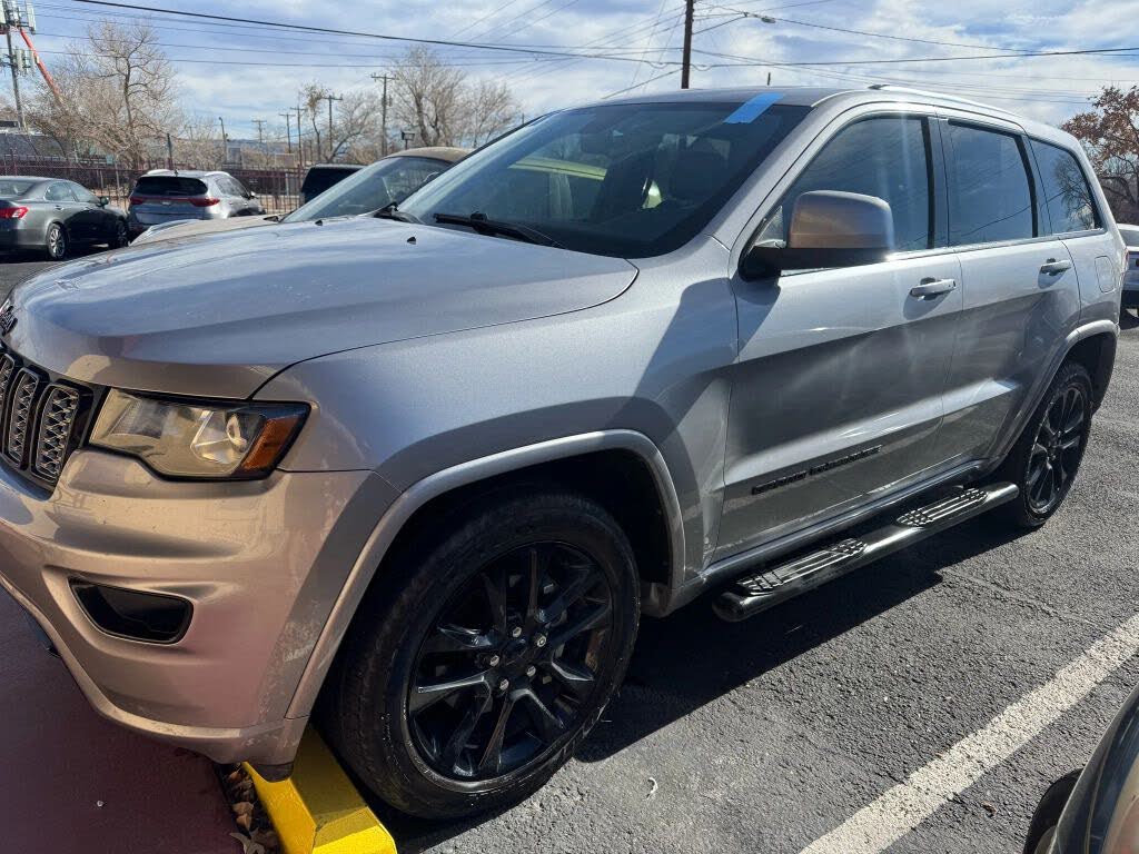 2020 Jeep Grand Cherokee Altitude 4WD