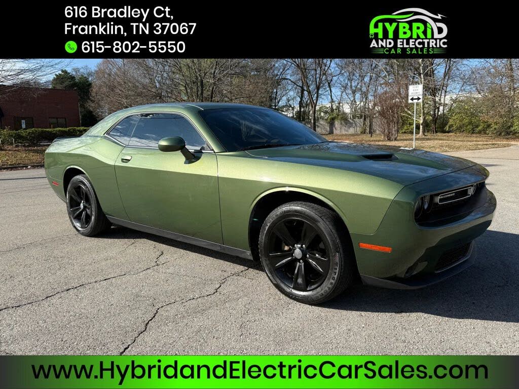 2021 Dodge Challenger SXT RWD