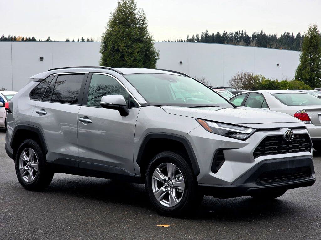 2025 Toyota RAV4 XLE AWD