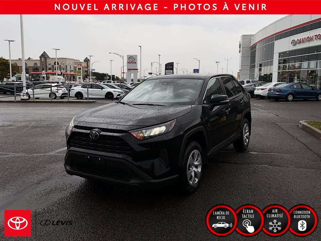 2022 Toyota RAV4 LE AWD