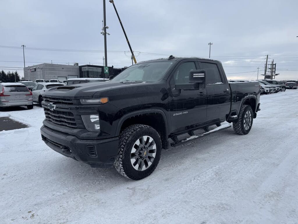 2024 Chevrolet Silverado 2500HD Custom Crew Cab 4WD