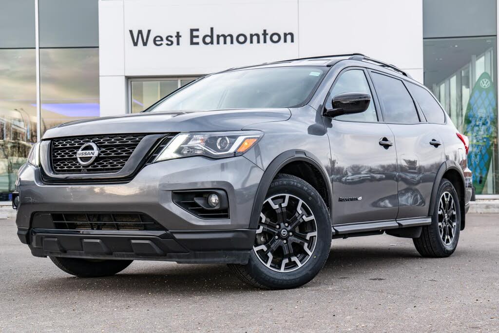 Nissan Pathfinder SV Tech 4WD 2020