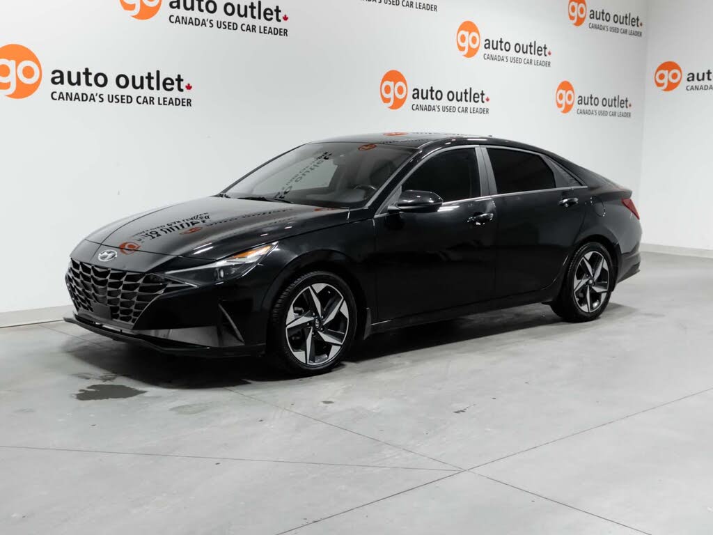 2023 Hyundai Elantra Luxury FWD