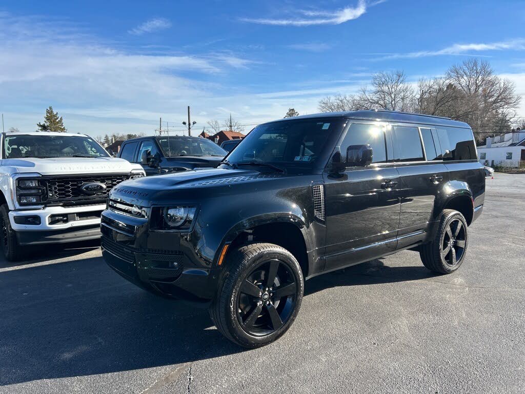 2023 Land Rover Defender 130 X-Dynamic SE AWD