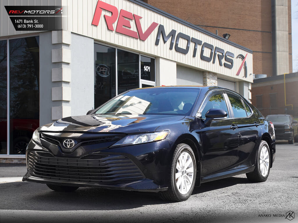 2018 Toyota Camry SE