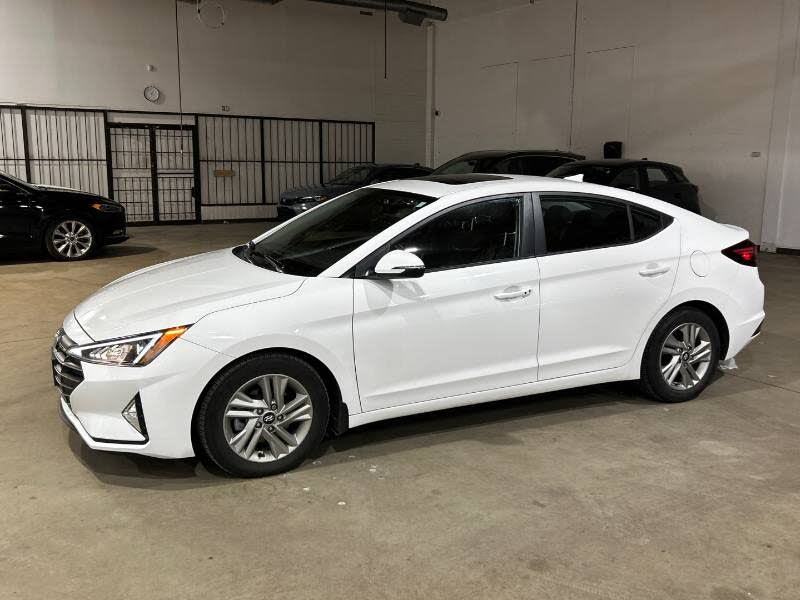 Hyundai Elantra Limited FWD 2020