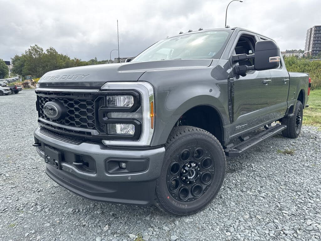 Ford F-350 Super Duty Lariat Crew Cab 4WD 2026